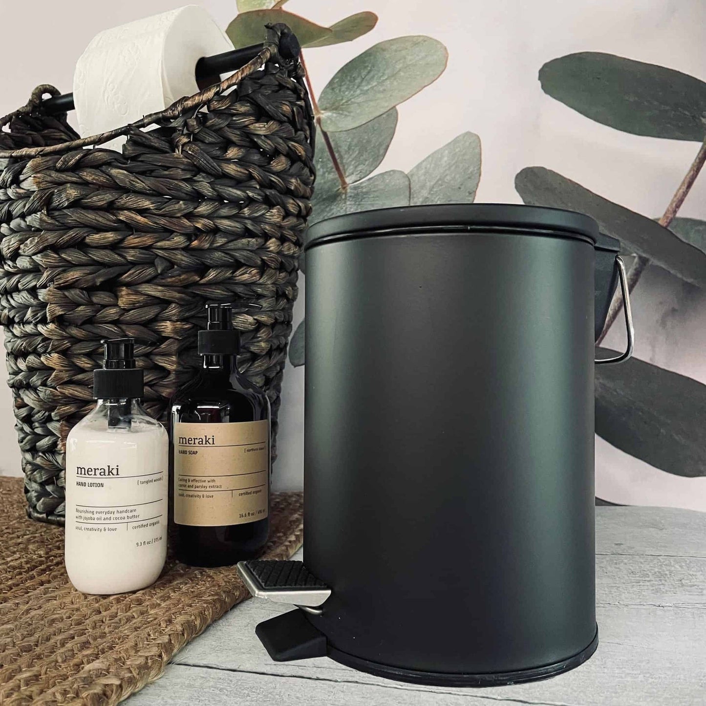 Toiletspand med softclose låg - Sort 3 liter - VIAMAJA.DK