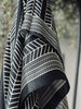 Schal - Black Line 70x70