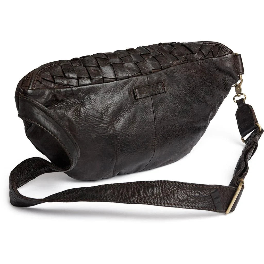 Warsaw Bumbag aus handgeflochtenem Leder - Dark Brown