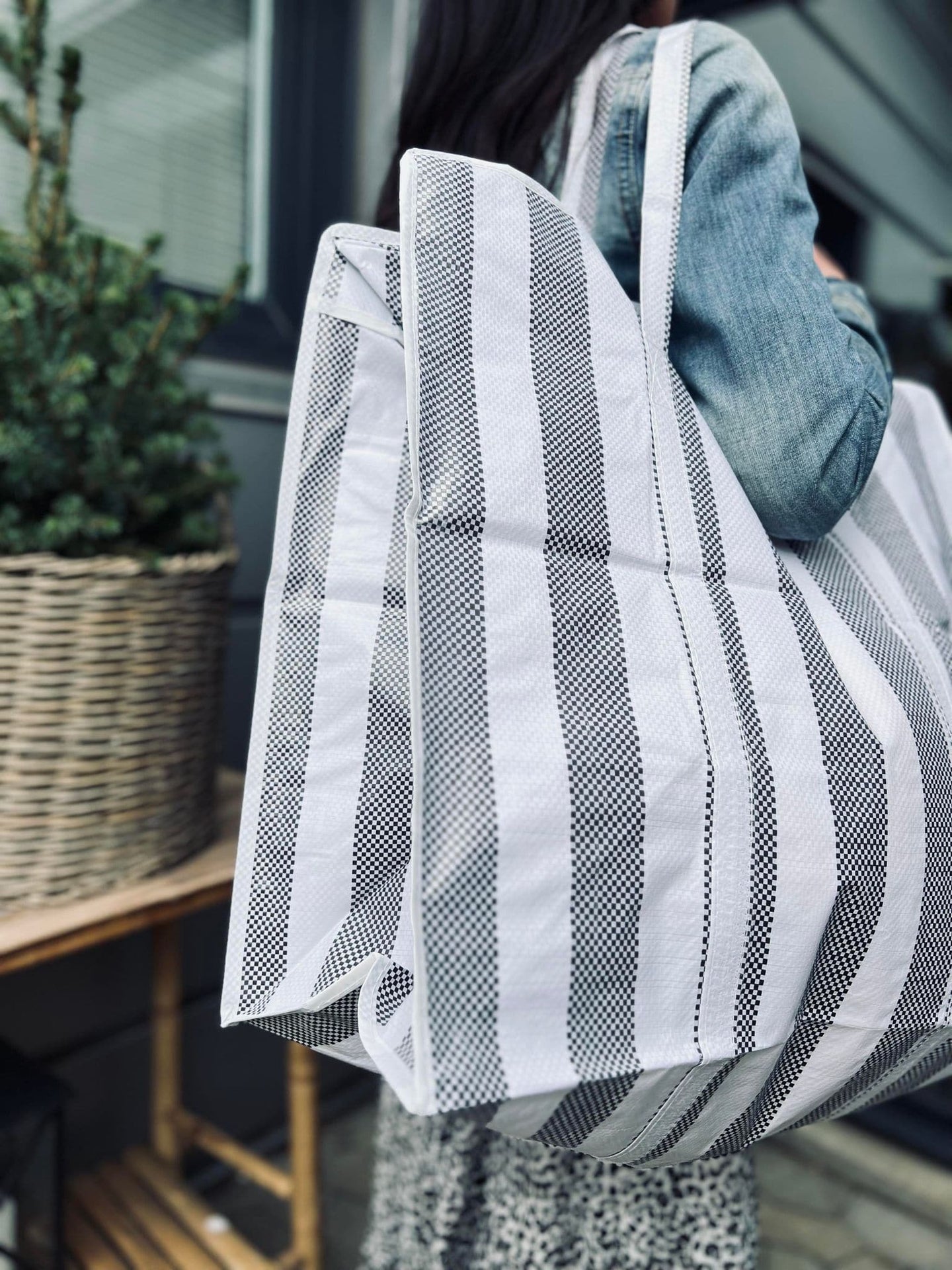 XL strandtaske med Strib - Sort - VIAMAJA.DK