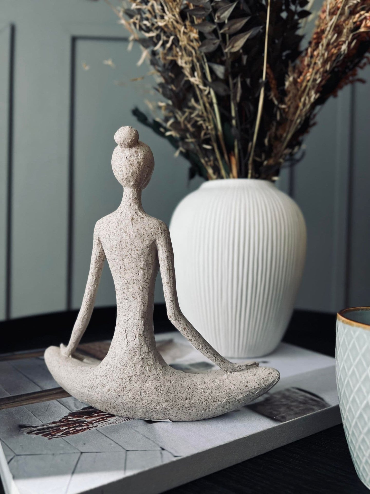 YOGA - White Lady No.4 - VIAMAJA.DK