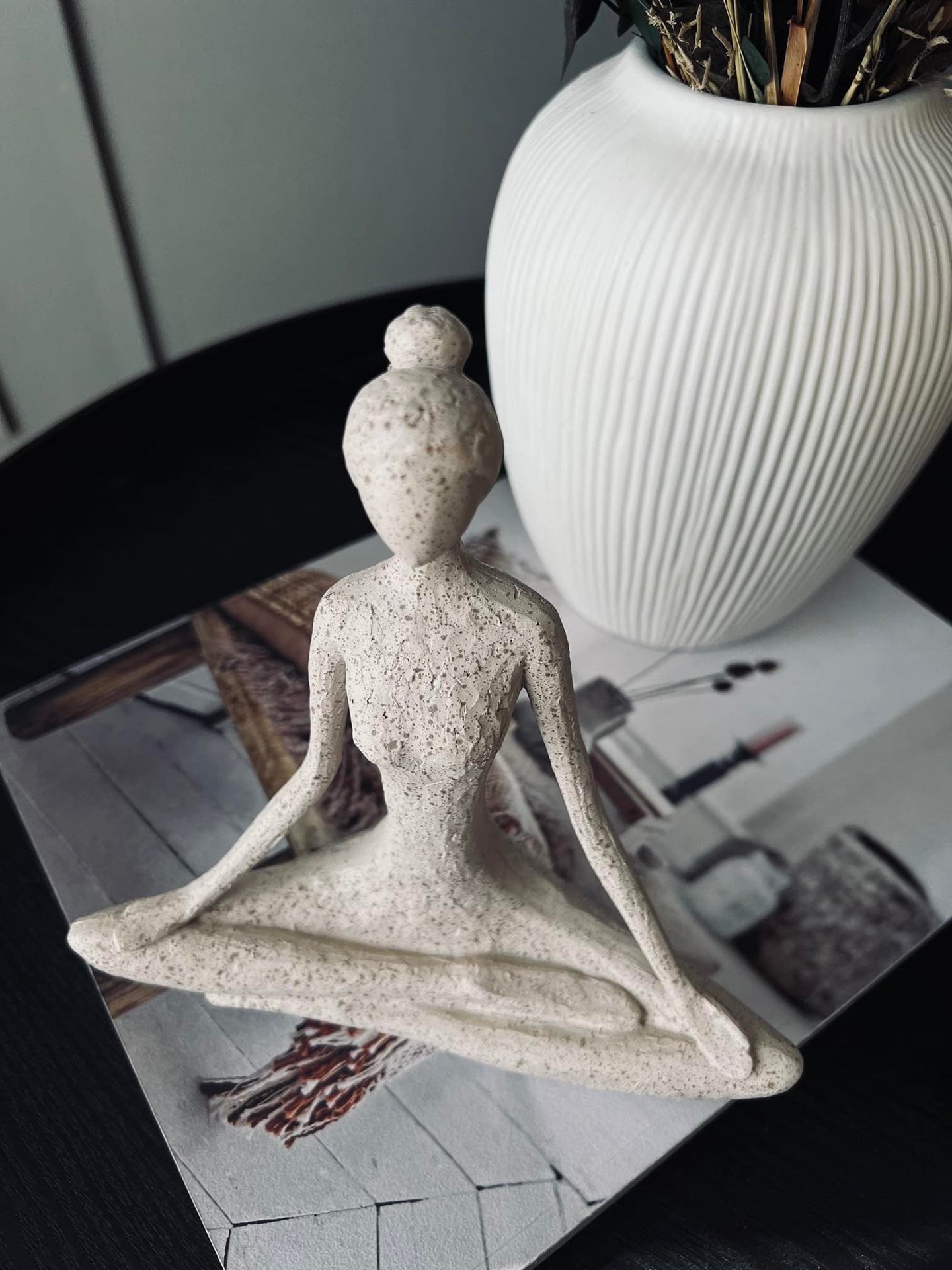 YOGA - White Lady No.4 - VIAMAJA.DK